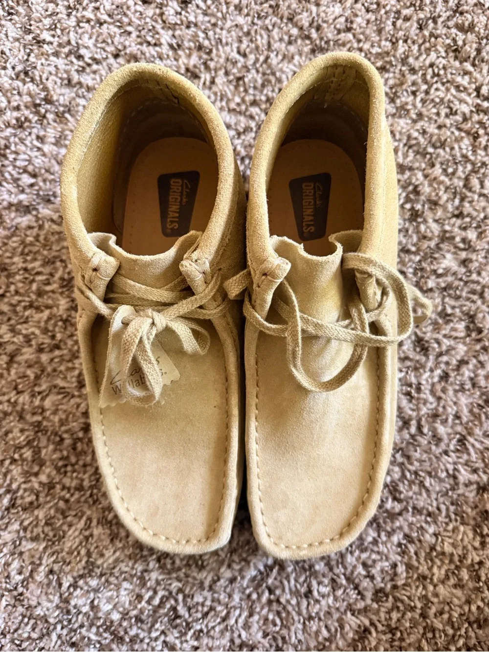 Clarks Men’s Tan Suede Chukka Wallabee Boots